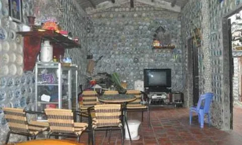 Thông tin về ngôi nhà duy nhất ở Việt Nam gắn 9.000 bát đĩa cổ có giá hàng tỷ đồng lên tường