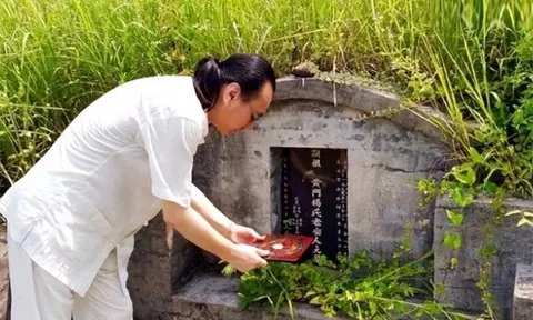 Tại sao người xưa luôn kiêng 'Mộ trước cửa, nước sau nhà'? Lời cảnh báo thực tế bạn nên biết