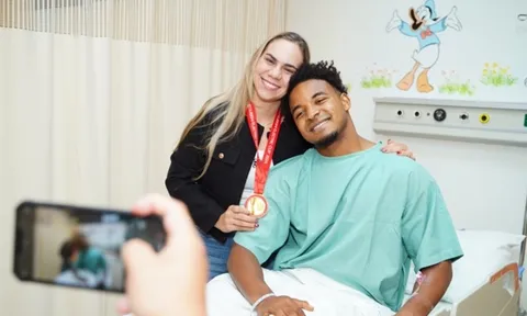 Thông tin mới nhất về Nguyễn Xuân Son sau ca phẫu thuật, bác sĩ tiết lộ sự thật đau lòng về chấn thương