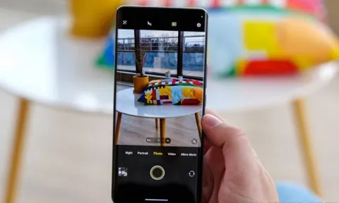 vivo V30 5G giá 14 triệu có màn hình cong ‘chặt đẹp’ Galaxy S24 Ultra, trang bị xịn kém gì iPhone 16