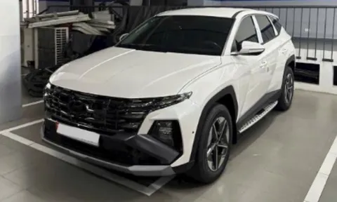 Vừa lăn bánh 17km, Hyundai Tucson 2024 còn chưa bóc hết nội thất đã chịu khấu hao đáng kể