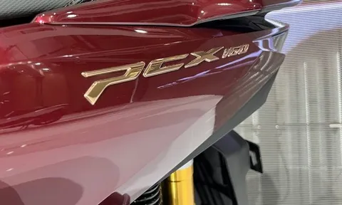 Honda PCX 160 2025 chính thức ra mắt giá 66 triệu đồng: Thiết kế đẹp hơn Air Blade, dễ 'lấn sân' SH