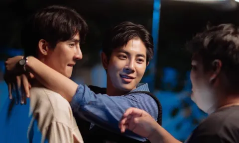 Tuổi 30 chưa có “tình vắt vai”, sao nam đam mỹ Earth Pirapat bỗng vướng phải “tam giác tình yêu”