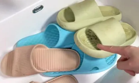 Mẹo nhỏ giúp giặt dép, giầy siêu sạch chỉ với vài giọt dung dịch tự pha chế, dù bẩn đen cũng trắng bóc ngay lập tức