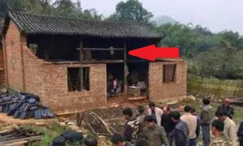 Phá dỡ ngôi nhà cổ 300 tuổi, người thợ bất ngờ phát hiện ‘bảo vật’ độc nhất, giá trị thực 1.650 tỷ