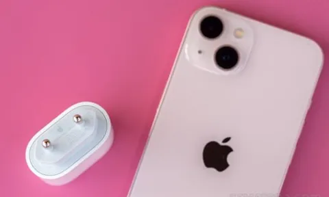 Giá đập hộp iPhone 13 giảm khủng, xả kho chỉ từ 12 triệu ngon bổ rẻ vô địch tháng 01/2025