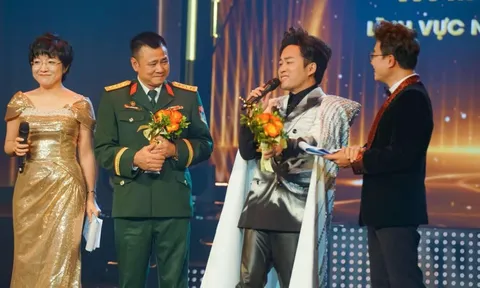Tùng Dương được vinh danh “Ca sĩ nổi bật năm 2024” của Bộ Văn hoá