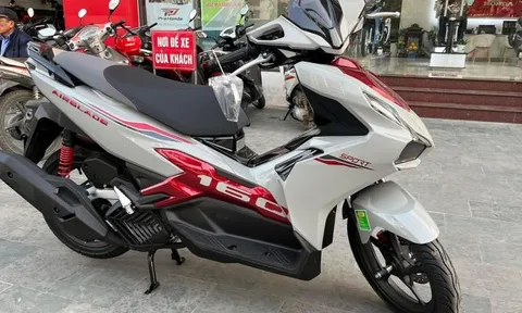 Giá xe Honda Air Blade 2025 giữa tháng 1/2025 siêu hấp dẫn, khách Việt đổ xô săn đón vì quá rẻ