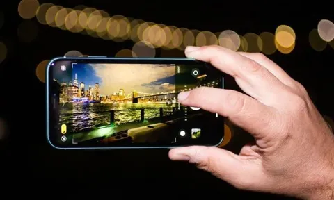 Ông già gân iPhone 11 Pro Max lực chiến cực mạnh tháng 1/2025, giá từ 6 triệu camera hơn iPhone 16