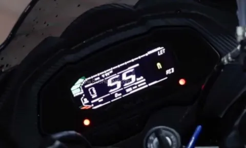 ‘Vua côn tay’ 200cc mới về đại lý với giá 51 triệu đồng, có ABS 2 kênh cực xịn át vía Yamaha Exciter