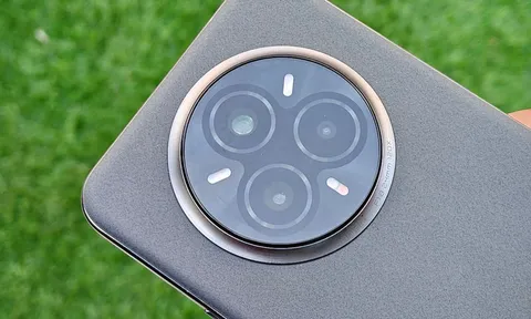 Smartphone chống nước, cấu hình tốt, camera tele tiềm vọng, pin 6.000mAh, sạc 80W, giá hơn 8 triệu đồng