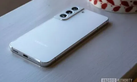 Galaxy S22 5G giá rẻ kỷ lục, trang bị vẫn một 9 một 10 với Galaxy S24, át vía iPhone 16, giá 9 triệu