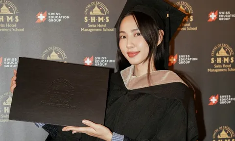 Hoa hậu Thuỳ Tiên nhận bằng tốt nghiệp Thạc sỹ tại Thuỵ Sĩ