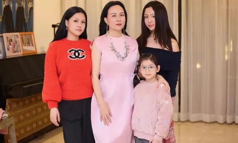 Phượng Chanel hiếm hoi khoe ảnh cùng các con, nhan sắc gây chú ý