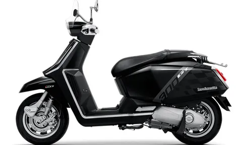 ‘Soi’ xe tay ga 300 phân khối, thiết kế cổ điển, phanh ABS 2 kênh, giá gần 116 triệu, ‘đe nẹt’ Honda SH