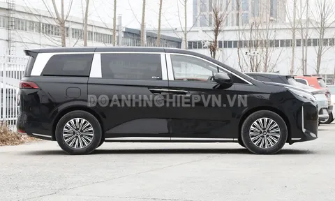 ‘Chuyên cơ mặt đất’ công suất 428 mã lực, siêu tiết kiệm xăng, nội thất sang chảnh, giá rẻ bất ngờ