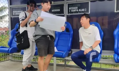 Ngã ngũ vụ HLV Shin Tae-yong dẫn dắt Hà Nội FC, bại tướng HLV Kim Sang-sik chính thức nhận việc mới