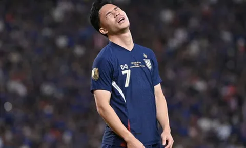 Supachok 'trả giá đắt' sau trận thua ĐT Việt Nam, ngôi sao ĐT Thái Lan mất giá khó tin vì 1 lý do