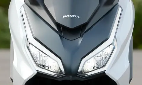 Honda chính thức mở bán ‘vua xe ga’ 250cc mới đẹp át vía Air Blade và SH: Có ABS 2 kênh, giá cực mềm