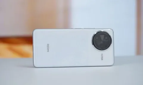 Redmi K80 Pro tại Việt Nam giá rẻ như bèo cận Tết, ngang iPhone 13 nhưng đè đầu cả Galaxy S24 Ultra