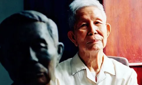 Vị giáo sư duy nhất của Việt Nam hiến tặng 1.000 cây vàng vì việc lớn, là người diễn thuyết Lễ Độc lập ở Sài Gòn