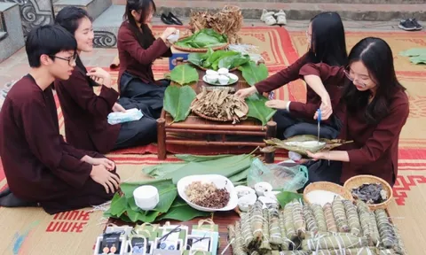 Không gian Tết xưa ở làng cổ Đường Lâm hút giới trẻ