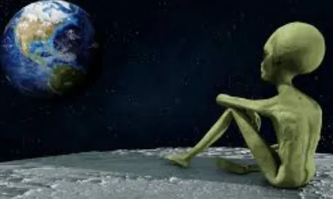 Người ngoài hành tinh không xuất hiện vì con người quá bạo lực?