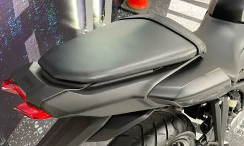 Yamaha chính thức ra mắt ‘chiến binh côn tay' mới mạnh hơn Exciter: Đè bẹp Honda Winner X, giá mềm