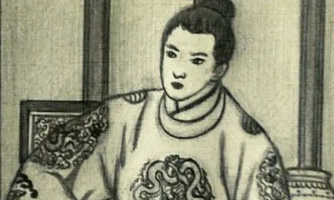 Vị vua Việt Nam từ chối xăm mình, xóa tục xăm hoàng tộc: Từng bị dọa phế ngôi vì sở thích rượu chè