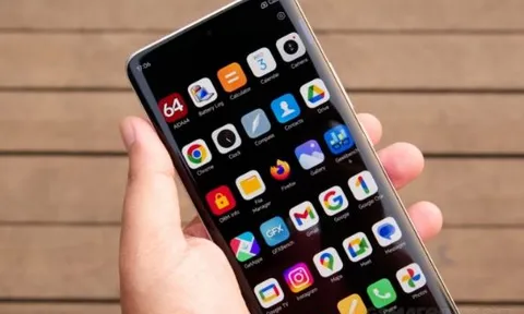 Redmi Note 13 Pro Plus giảm sập sàn cận Tết, kèm trang bị như Galaxy S24 Ultra, áp đảo Galaxy A55 5G