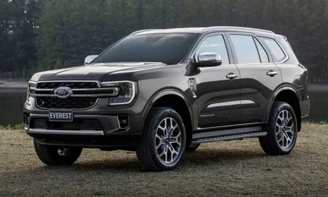 Ford Everest nhận ưu đãi hấp dẫn cuối tháng 1/2025, giá lăn bánh ‘huỷ diệt’ Toyota Fortuner