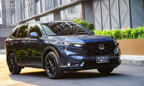 Giá lăn bánh Honda CR-V cuối tháng 1/2025: Tưng bừng ưu đãi, ‘chơi tất tay’ với Mazda CX-5