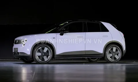 Xe hơi đẹp long lanh, giá 488 triệu đồng