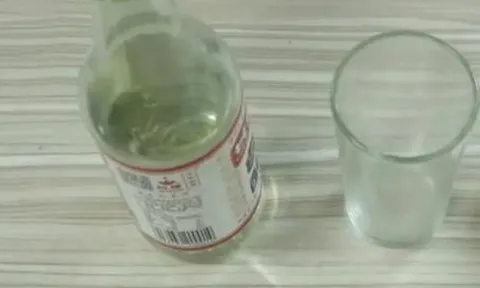 Mẹo hay từ giấm trắng và đường phèn, 'vị cứu tinh' cho nhiều rắc rối trong nhà, dễ làm, hiệu quả, ai cũng nên biết