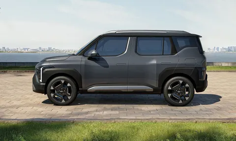 SUV cỡ nhỏ Kia Syros 2025 chốt giá gần 250 triệu đồng