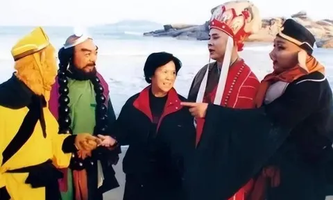 Vén màn bí mật Tây Du Ký sau 40 năm, cả tỷ người giờ mới biết: Tôn Ngộ Không uống thứ này thay nước!