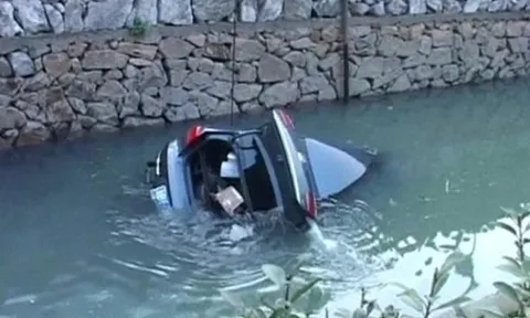 Công an tiết lộ tin nóng vụ ô tô lao xuống mương khiến 7 người tử vong, đã có kết quả nồng độ cồn