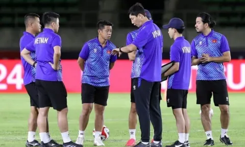 ĐT Việt Nam đón dàn trợ lý 'khủng', HLV Kim Sang-sik thở phào sau chức vô địch AFF Cup 2024