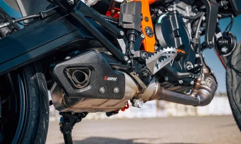 ‘Vua côn tay’ 125cc mới của hãng xe Áo chính thức ra mắt: Lấn át Honda Winner X và Exciter, giá mềm