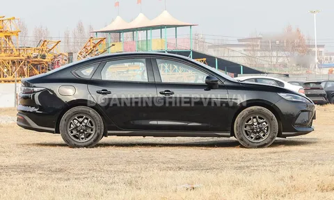 Xe sedan thiết kế hầm hố, siêu tiết kiệm xăng, giá ngang Kia Morning