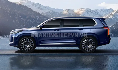 SUV dài hơn 5 mét, công suất 456 mã lực, tiết kiệm xăng hơn xe máy, giá dễ tiếp cận