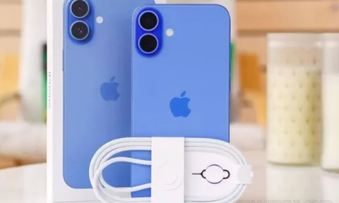Siêu phẩm AI màn to iPhone 16 Plus giảm mạnh sau Tết 2025, cạnh tranh doanh số cực gắt với Galaxy S25 Plus