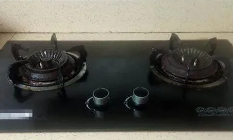 Dù gia đình giàu có đến đâu cũng không được nấu nướng bên trái bếp gas đôi, lý do bạn nên biết