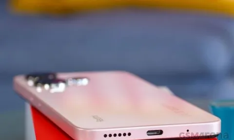 Redmi 13 giá đập hộp chưa đến 3,5 triệu, ngoại hình đẹp như iPhone 16 Pro Max, camera 108MP xịn sò