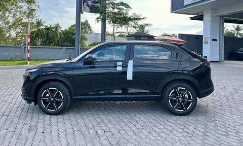 Honda HR-V giảm giá mạnh, quyết đấu với Mitsubishi Xforce, Toyota Yaris Cross