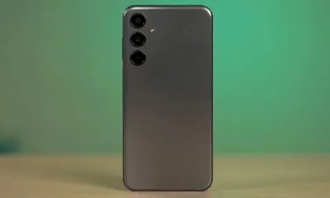 Galaxy M35 5G giá rẻ như bèo sau Tết, vua pin trâu tầm trung kém Galaxy A55 5G rất ít, pin 6000 mAh