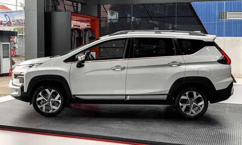 Mitsubishi Xpander Cross giảm giá ‘sập sàn’ trong tháng 2