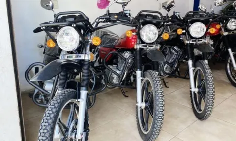 Suzuki mở bán ‘huyền thoại côn tay’ 125cc mới giá 36 triệu đồng: Rẻ hơn cả Honda Winner X và Exciter