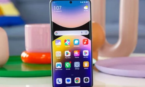 Vua nhiếp ảnh tầm trung Redmi Note 14 Pro+ 5G giá hấp dẫn, trang bị khủng át vía Galaxy S25 Ultra
