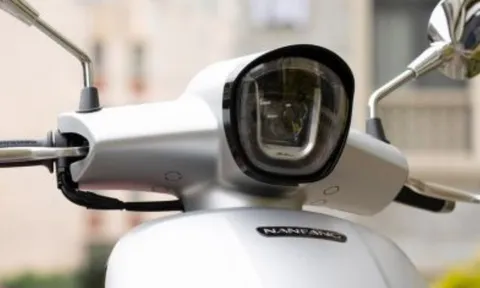 Mẫu xe ga 150cc đẹp như Vespa giá 45 triệu đồng ra mắt: Được săn đón hơn cả Honda SH Mode và Vision